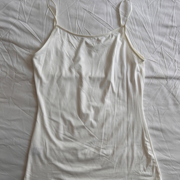 Heattech Wome’s Tank Top - Picture 2 of 2